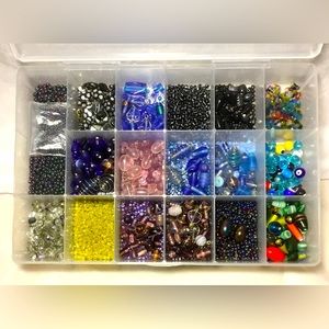 Lot of assorted glass beads.